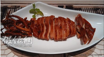 味道新颖而别致的咖啡鱿鱼