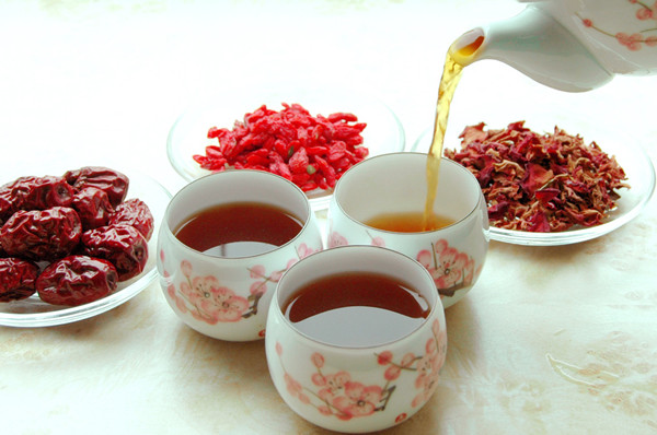 吃海鲜搭配什么饮料酒水健康？