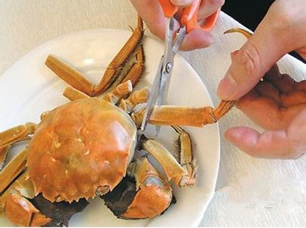 海鲜中国：分享吃螃蟹技巧
