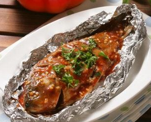 锡纸烤鱼的简单做法_锡纸烤鱼怎么做最好吃？