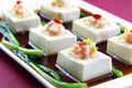 鲜虾酿豆腐的简单做法_鲜虾酿豆腐怎么做最好吃？