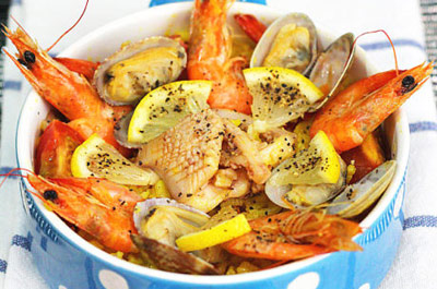 西班牙海鲜烩饭的简单做法_西班牙海鲜烩饭怎么做最好吃？