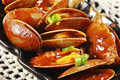 番茄红烩花蛤的简单做法_番茄红烩花蛤怎么做最好吃？