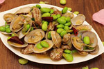 青豆炒花蛤的简单做法_青豆炒花蛤怎么做最好吃？
