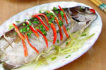 清蒸金鳟鱼的简单做法_清蒸金鳟鱼怎么做最好吃？