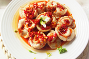 红油蒸鱼卷的简单做法_红油蒸鱼卷怎么做最好吃？