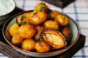 鲍鱼炖小土豆的简单做法_鲍鱼炖小土豆怎么做最好吃？