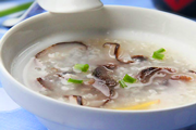砂锅海参粥的简单做法_砂锅海参粥怎么做最好吃？