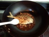 海鲜酱烧金鲳鱼怎么做好吃_海鲜酱烧金鲳鱼的做法