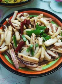 清炒鱿鱼怎么做好吃_清炒鱿鱼的做法