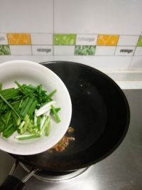 香辣豆豇炒明虾怎么做好吃_香辣豆豇炒明虾的做法