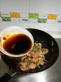 香辣豆豇炒明虾怎么做好吃_香辣豆豇炒明虾的做法