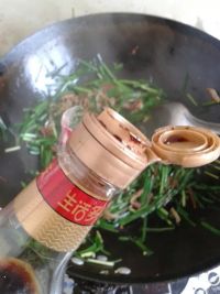 韭菜鱿鱼丝怎么做好吃_韭菜鱿鱼丝的做法