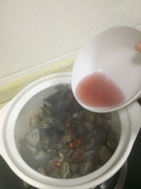 酒焖紫苏黄油花蛤怎么做好吃_酒焖紫苏黄油花蛤的做法