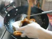 油爆大虾怎么做好吃_油爆大虾的做法