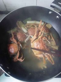 水煮螃蟹怎么做好吃_水煮螃蟹的做法