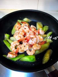 丝瓜炒虾仁怎么做好吃_丝瓜炒虾仁的做法