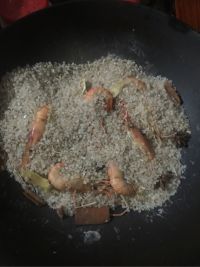 盐焗大虾怎么做好吃_盐焗大虾的做法
