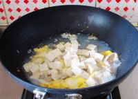 海蛎子豆腐汤怎么做好吃_海蛎子豆腐汤的做法