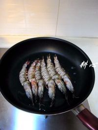 原味番茄汁炒九节虾怎么做好吃_原味番茄汁炒九节虾的做法