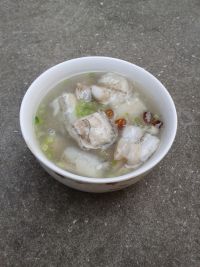芹菜龙头鱼汤怎么做好吃_芹菜龙头鱼汤的做法
