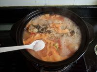 茄汁海鲈鱼头砂锅煲怎么做好吃_茄汁海鲈鱼头砂锅煲的做法