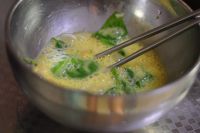 罗勒海鲜炒蛋怎么做好吃_罗勒海鲜炒蛋的做法