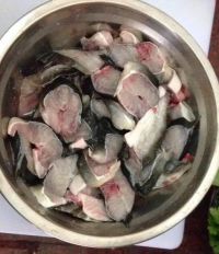 潮汕咸水梅蒸乌耳鳗怎么做好吃_潮汕咸水梅蒸乌耳鳗的做法