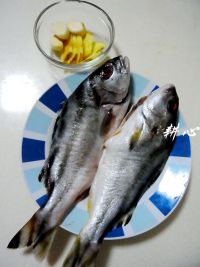 酱油水煮斑猪鱼怎么做好吃_酱油水煮斑猪鱼的做法