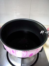 酱油水煮斑猪鱼怎么做好吃_酱油水煮斑猪鱼的做法