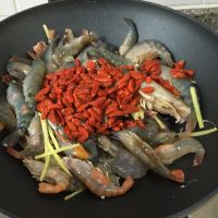 麻油大頭蝦怎么做好吃_麻油大頭蝦的做法