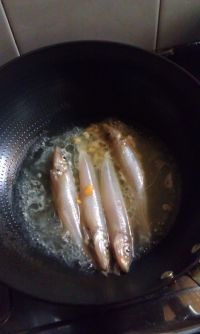 豆酱煮沙尖鱼怎么做好吃_豆酱煮沙尖鱼的做法