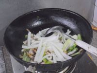 清炒鱿鱼条怎么做好吃_清炒鱿鱼条的做法