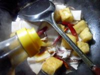 油豆腐烧墨鱼鲞怎么做好吃_油豆腐烧墨鱼鲞的做法