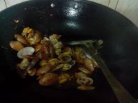 葱炒花蛤怎么做好吃_葱炒花蛤的做法
