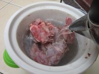 排骨炖干鱿鱼怎么做好吃_排骨炖干鱿鱼的做法