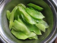 莴笋炒蛤蜊怎么做好吃_莴笋炒蛤蜊的做法
