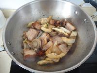 走油肉烧干鲍怎么做好吃_走油肉烧干鲍的做法