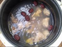 红枣海参鸡腿汤怎么做好吃_红枣海参鸡腿汤的做法