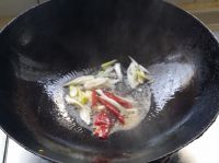 芫爆鲜鱿怎么做好吃_芫爆鲜鱿的做法