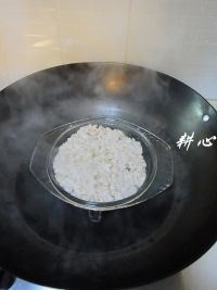 蒸土鱿肉饼怎么做好吃_蒸土鱿肉饼的做法