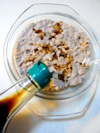 蒸土鱿肉饼怎么做好吃_蒸土鱿肉饼的做法