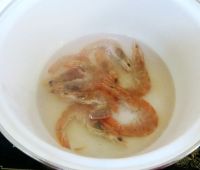 大虾鱼丸萝卜汤怎么做好吃_大虾鱼丸萝卜汤的做法