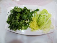 大虾鱼丸萝卜汤怎么做好吃_大虾鱼丸萝卜汤的做法