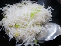 大虾鱼丸萝卜汤怎么做好吃_大虾鱼丸萝卜汤的做法