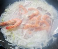 大虾鱼丸萝卜汤怎么做好吃_大虾鱼丸萝卜汤的做法