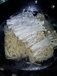 鱼丸蔬菜面怎么做好吃_鱼丸蔬菜面的做法