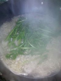 鱼丸蔬菜面怎么做好吃_鱼丸蔬菜面的做法