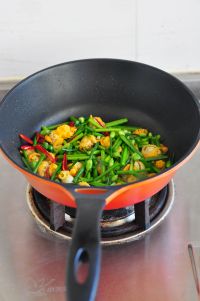 韭苔炒扇贝肉怎么做好吃_韭苔炒扇贝肉的做法