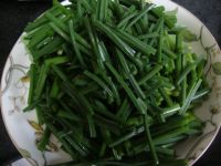 韭苔炒笔管鱼怎么做好吃_韭苔炒笔管鱼的做法
